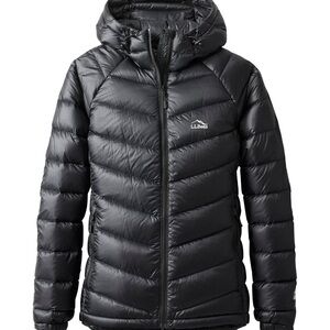 L.L. Bean Women's Ultralight 850 Down Hooded Jacket